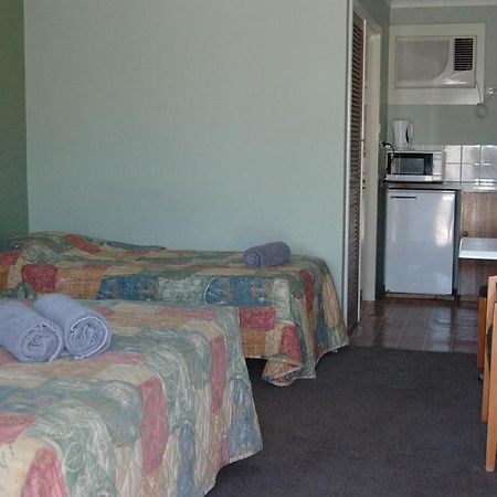 Collie Motel Exterior photo