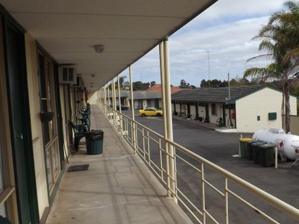 Collie Motel Exterior photo
